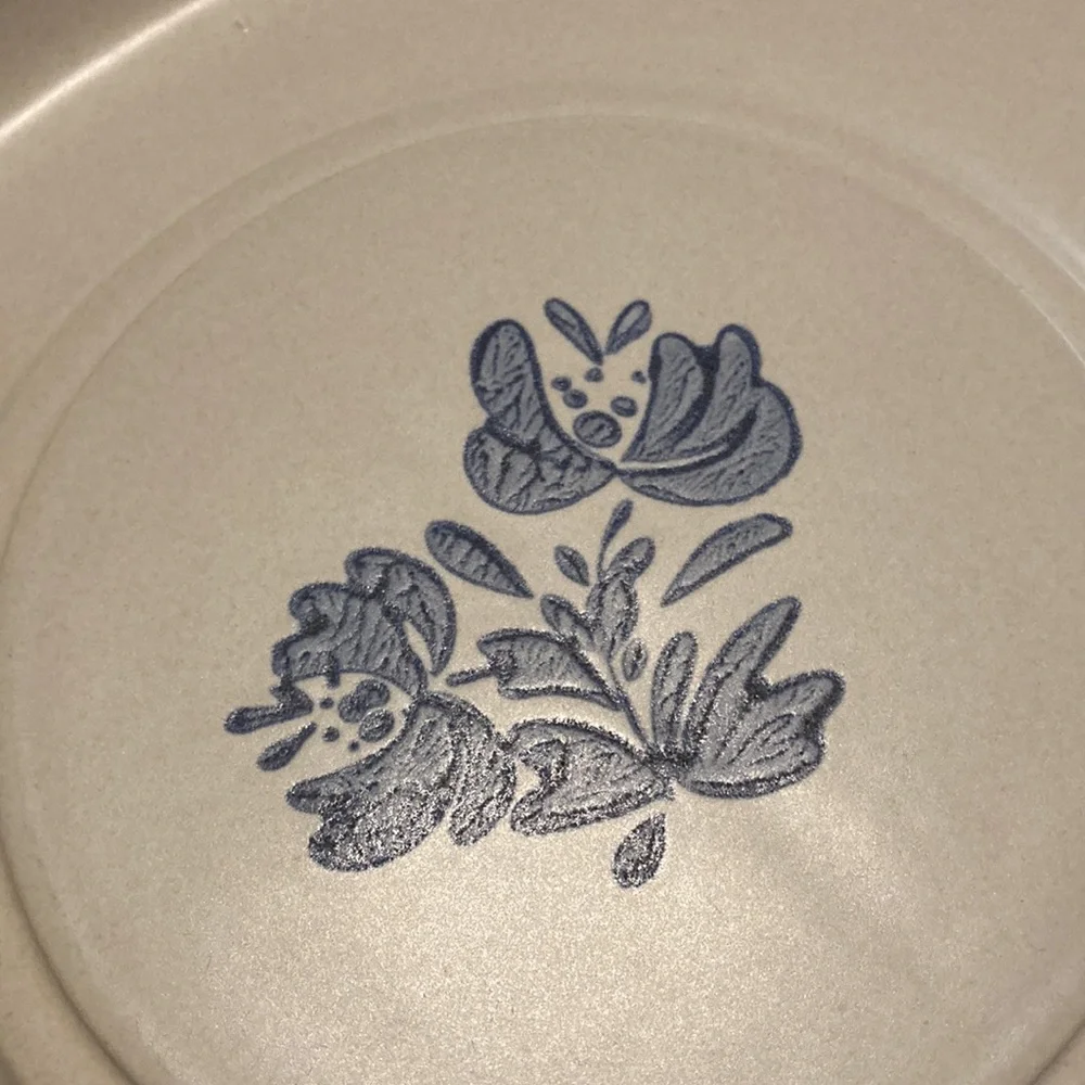 Pfaltzgraff Yorktowne Cheese and Cracker Set, No Dome Lid